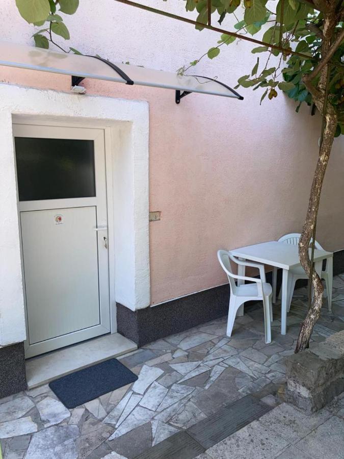 Apartma Mari Apartamento Lucija Exterior foto